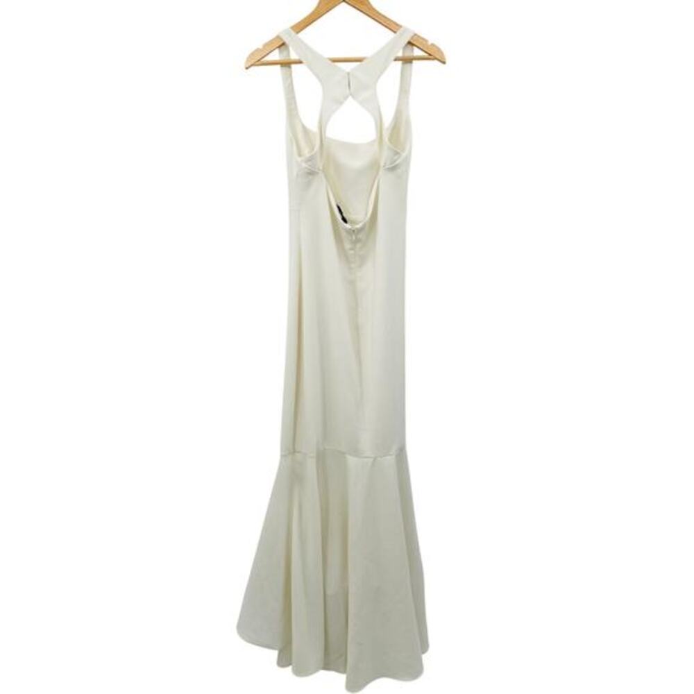 Likely 8 white Barnes gown - Picture 3 of 6